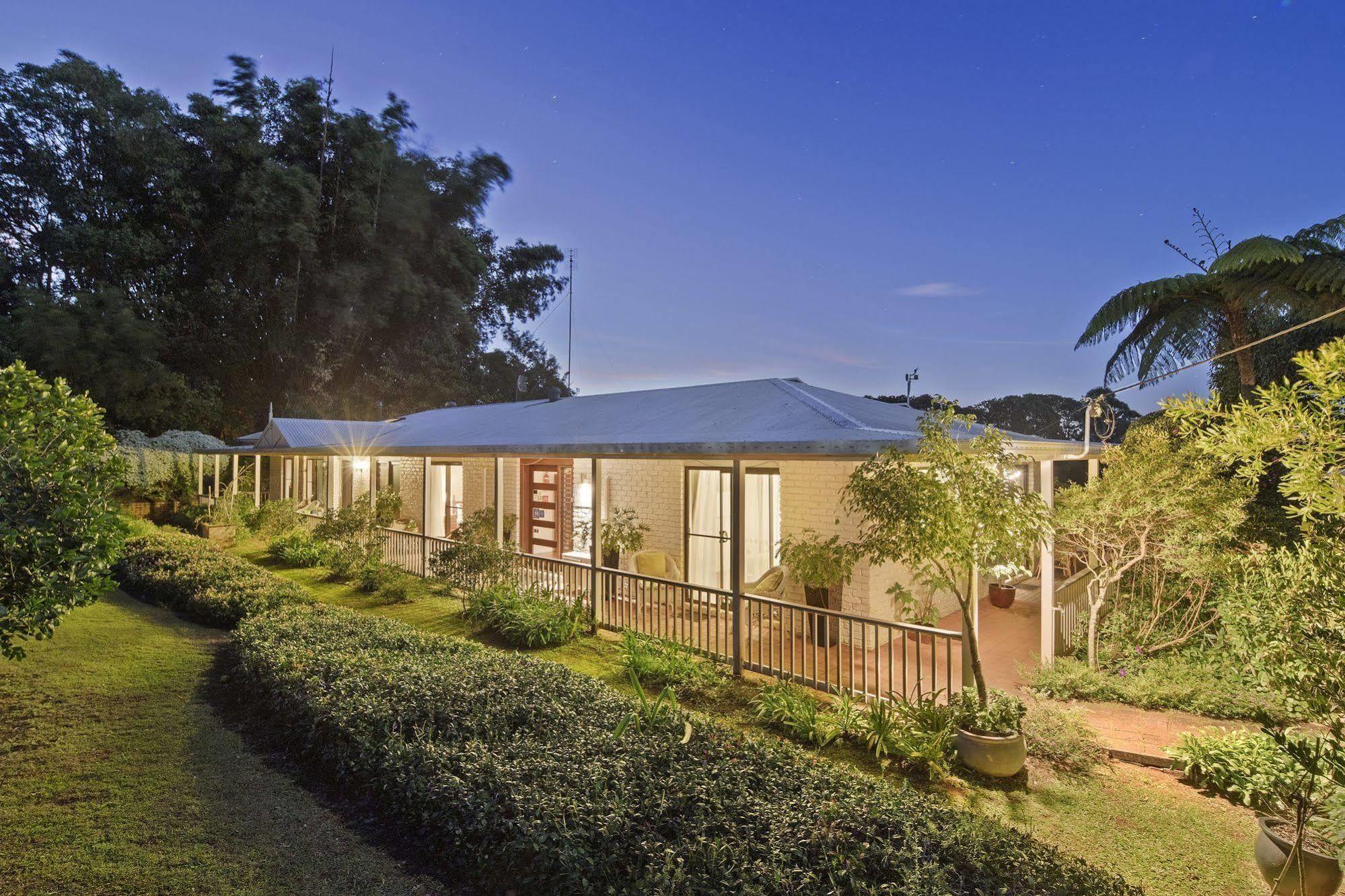Eden Lodge Nambour Exteriör bild