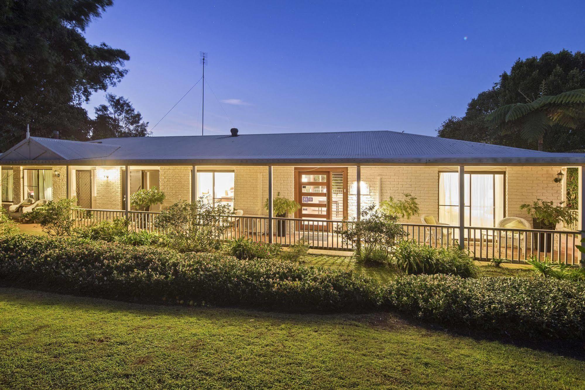 Eden Lodge Nambour Exteriör bild