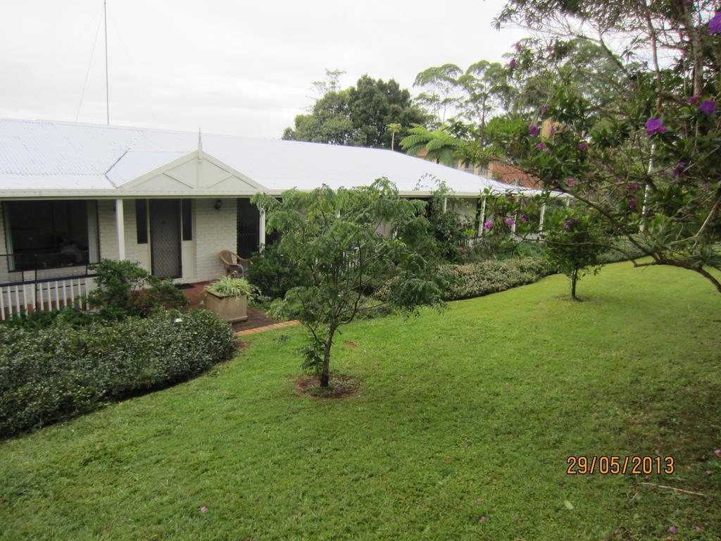 Eden Lodge Nambour Exteriör bild